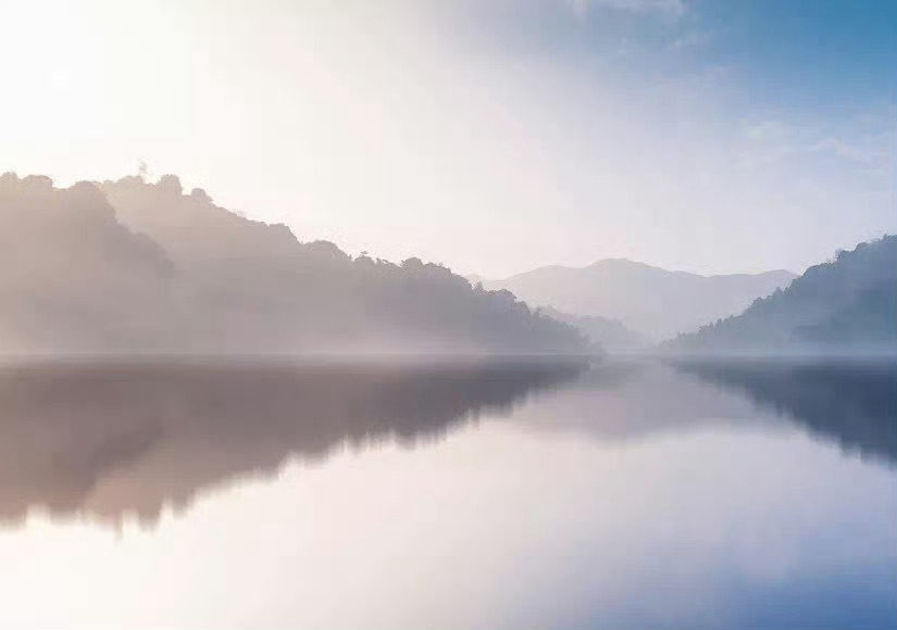 什么叫做人？宁可吃亏，也不占小便宜。宁可付出，也不辜负人心。不会为了金钱，泯灭了