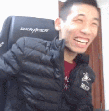 我感觉就小胡今天队内赛这几下子，近筐抛投啊，策应出球，挡拆下顺这些，再加上他自带