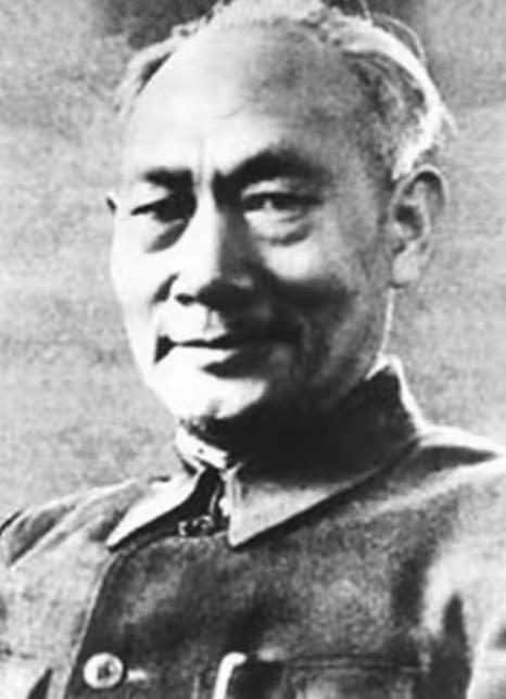 [月亮]1934年，国民党少将莫雄救下近9万红军，1951年却被判处死刑，毛主席