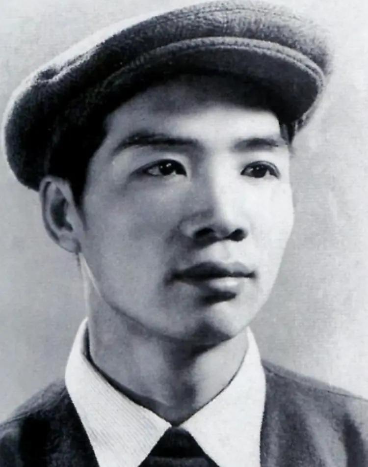 把军装穿进胶片的长影老兵：王枫，演活英雄也导活传奇
 
王枫（1927年—202