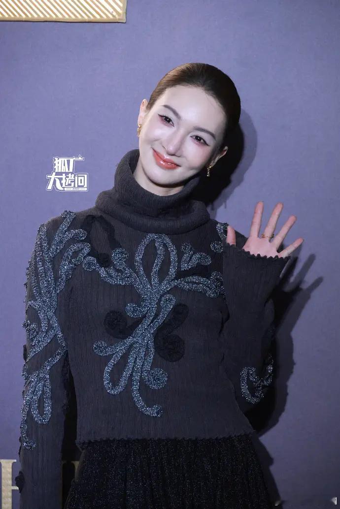 真的快认不出金晨了 