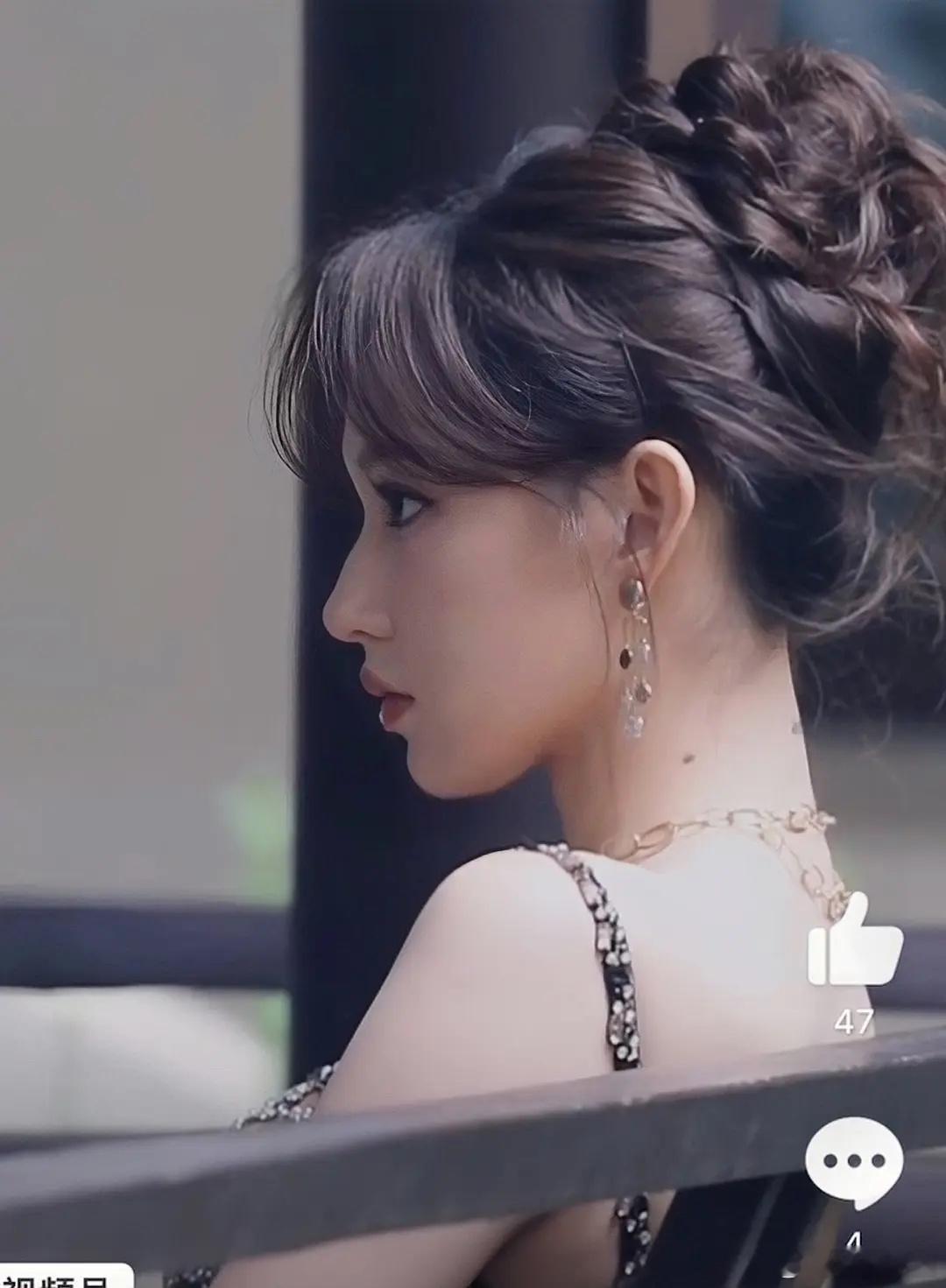 程潇是乐华最受捧的女艺人了吧，资源比一堆95🌸都好 ​​​