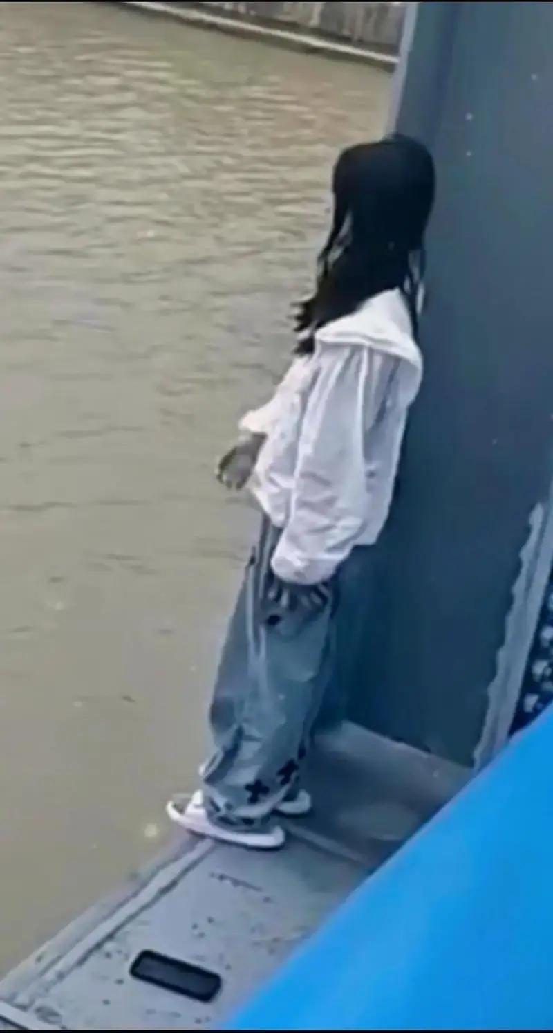痛心！天津17岁少女被侵  犯，两次轻生未果，聚餐饮酒后投河，父母索赔38万法院