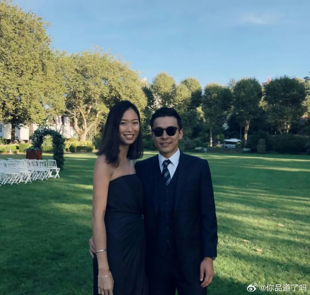 原来霍家新儿媳，霍启仁的太太Namfon家境那么强大，来自泰国著名家族。由于霍启