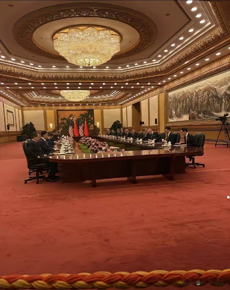 难怪鲁比奥那么好奇那么可乐哟，在他们漂亮国，他是绝对见不到这么宏伟这么精巧的建筑