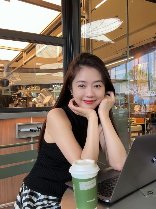 女孩子应该一辈子都觉得自己很美丽。✨