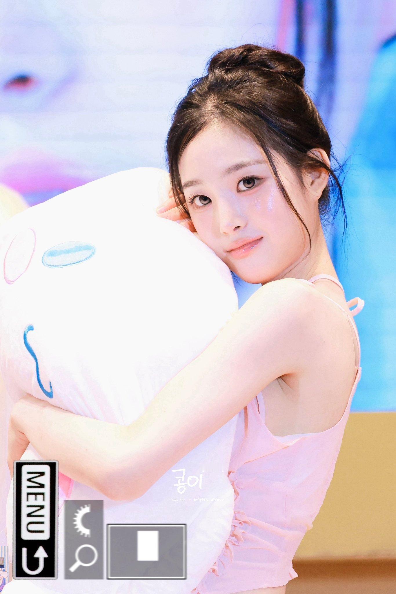 好美，想吻上去 