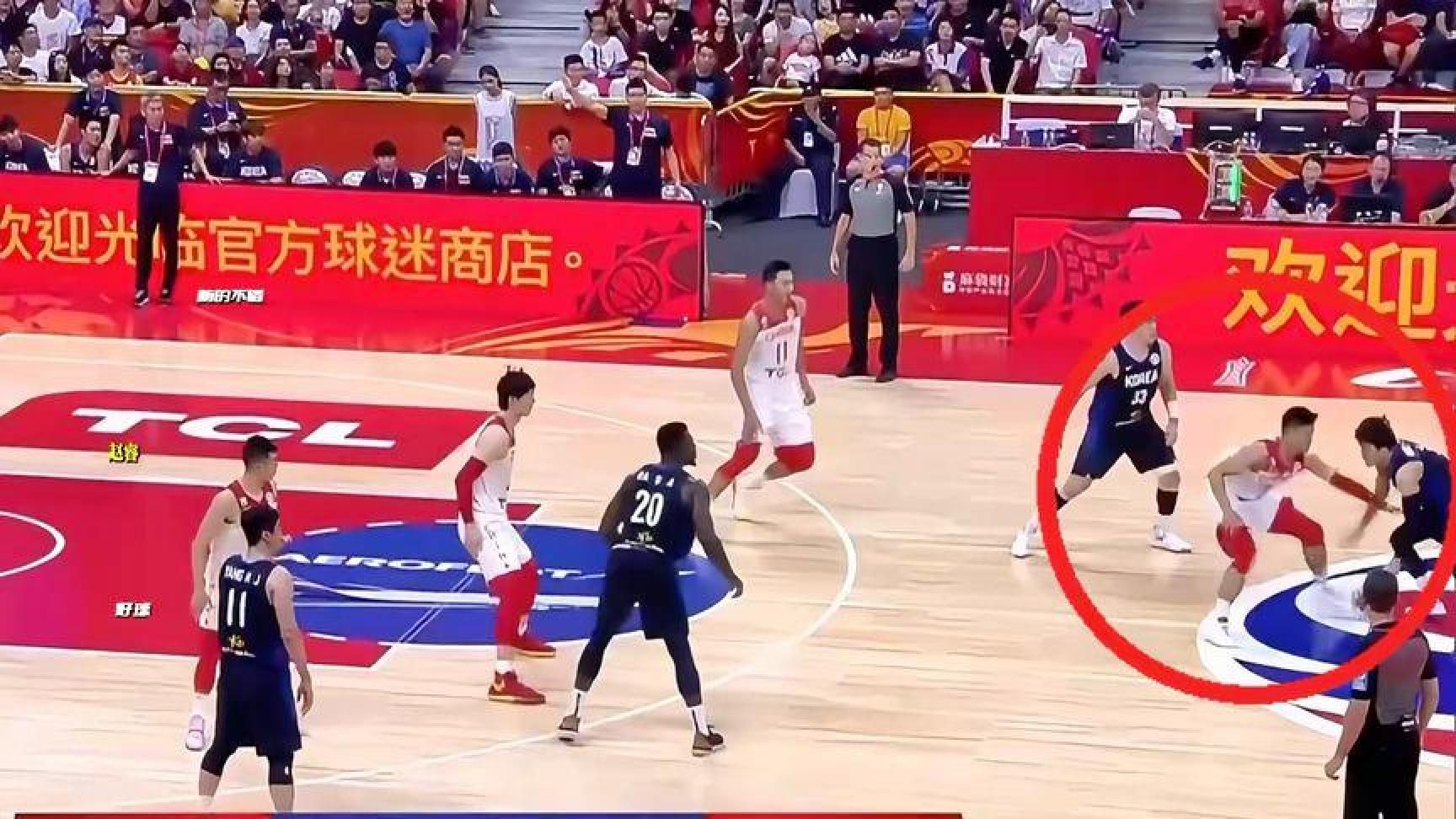 赵睿拼尽全力冲锋，中国男篮第三节打出气势却难拉开分差