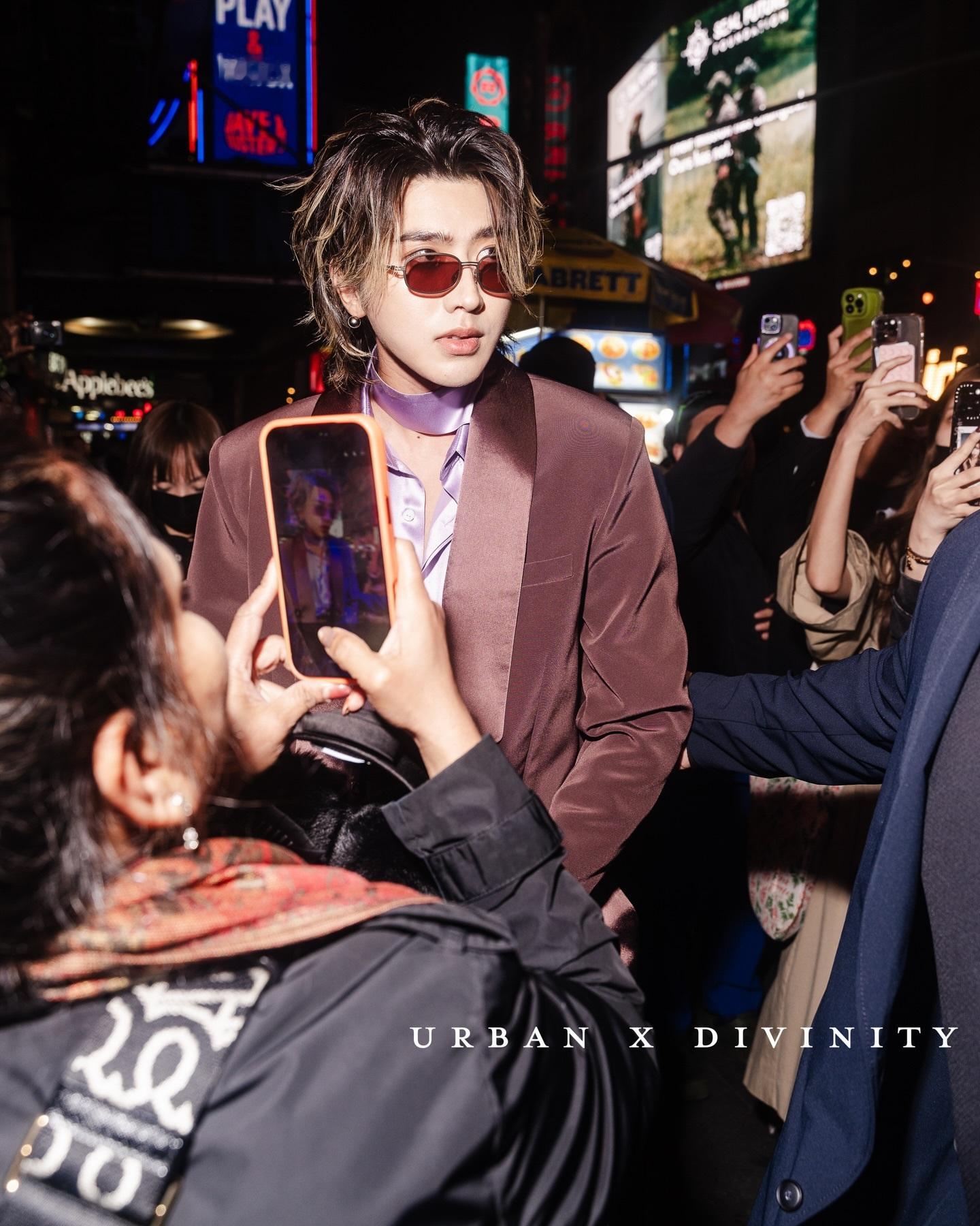KUN at the Vogue pre-Met gala party📷 ｜u