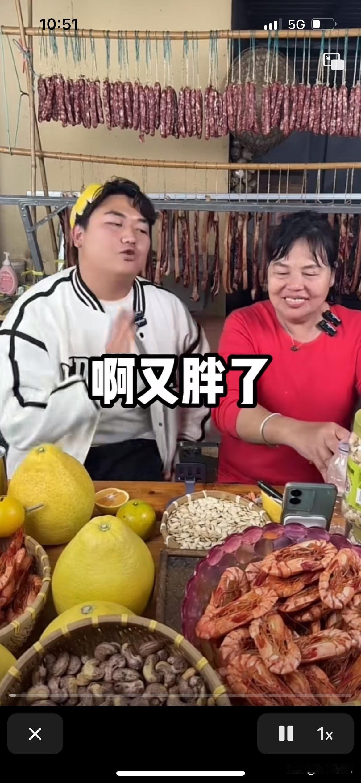 全红婵妈妈是个有重男轻女的思想的人，在任何场合都是只关心全进华，对全进华嘘寒问暖