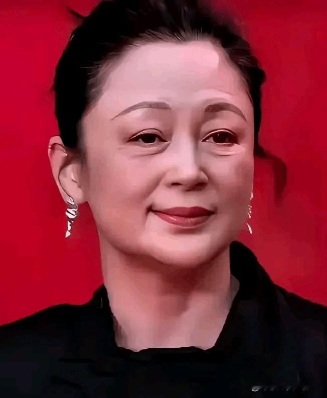 发现了没，她们两位都曾是顶级的美女，一个演技好，一个主持节目主持的好，可惜现在都