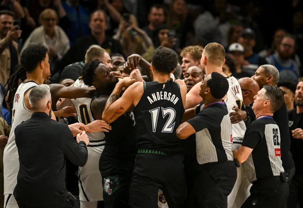 NBA公布掘金vs森林狼冲突处罚结果：约基奇被罚款5万美元，兰德尔被罚款3.5万