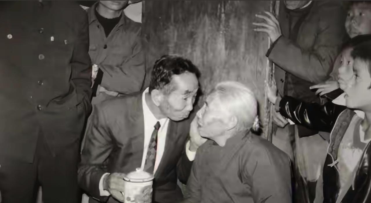 1983年，台湾老兵柳卓寿绕道美日偷偷回山东老家，竟发现妻子苦等34年未嫁——而