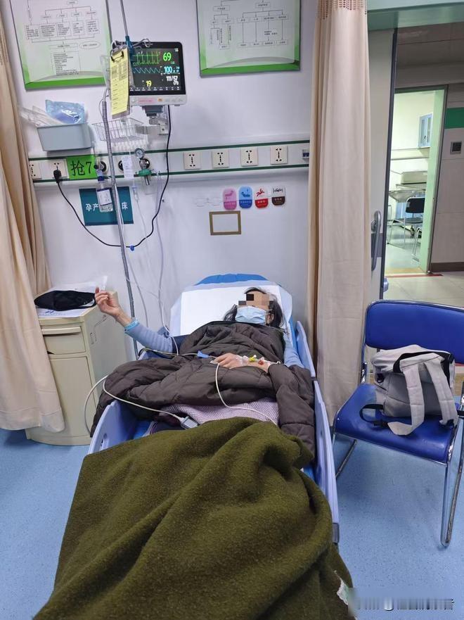 盒马错送毒球致老人昏迷，赔偿僵局引质疑，真相背后谁之过？

北京一位71岁的王阿