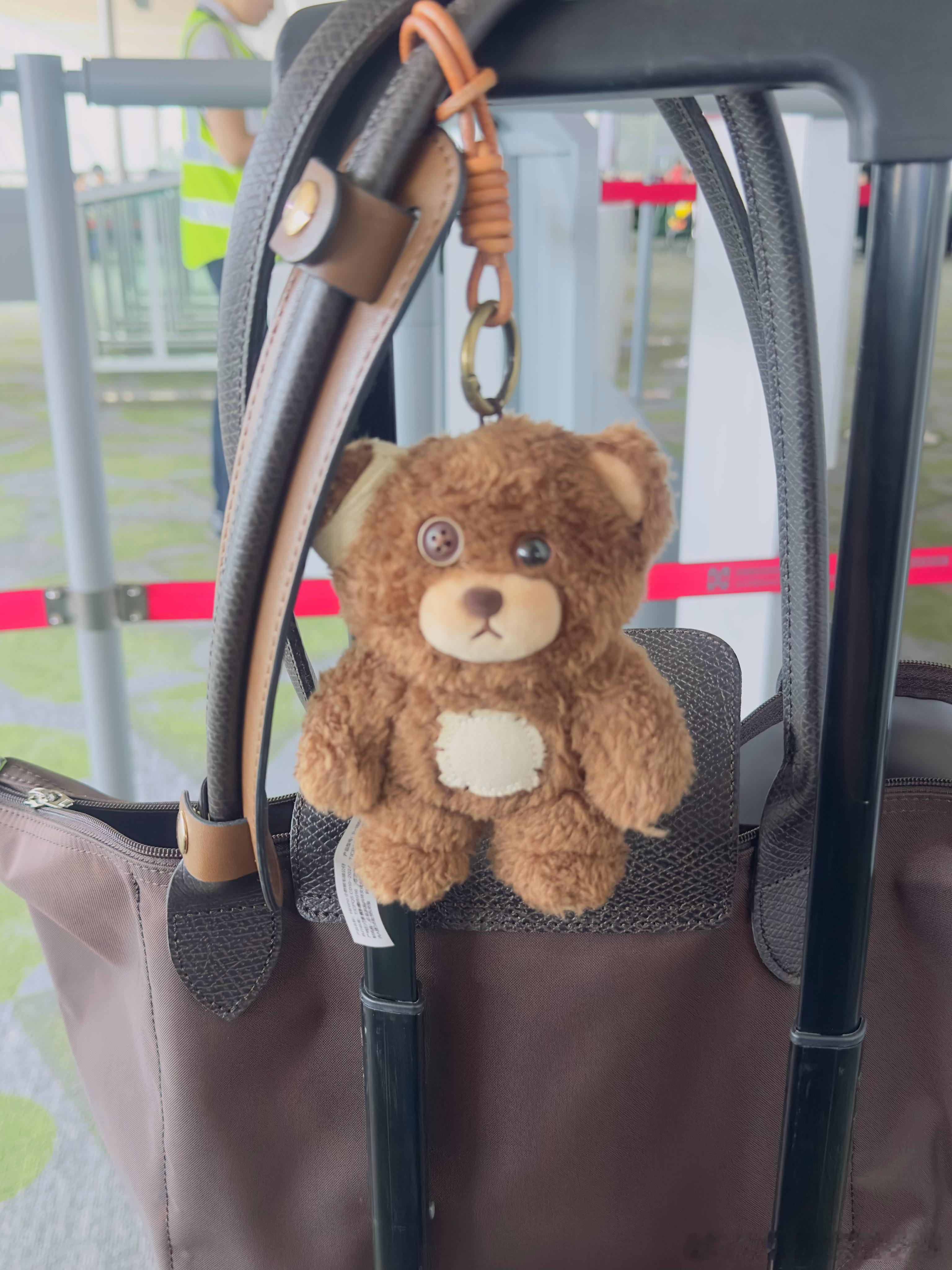 他今天是第一次陪我出差你开心吗？生活手记是小花姐姐的专属日常分享 深圳·深圳宝安