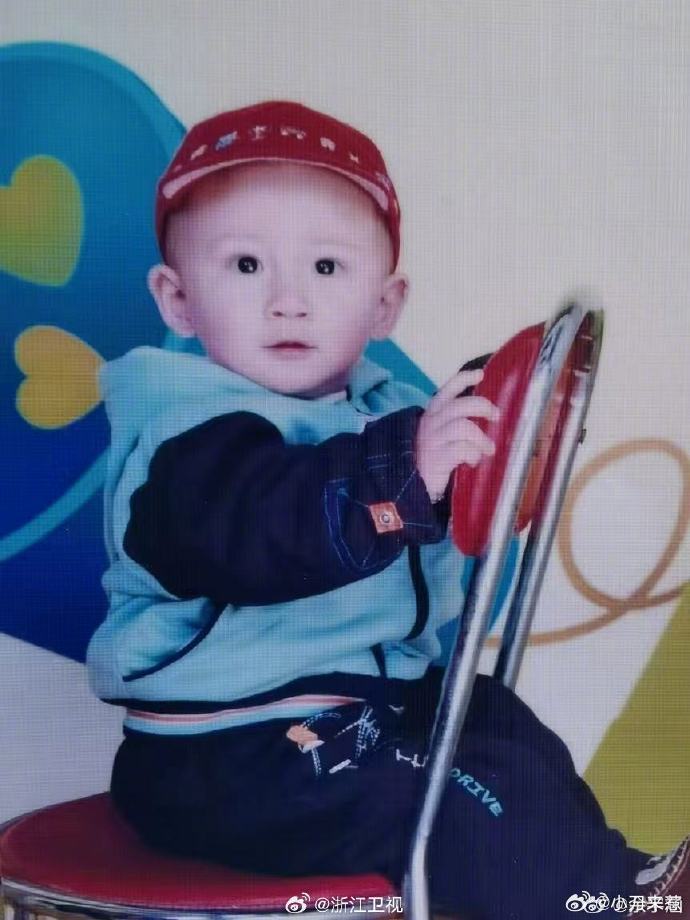 余宇涵官宣我们的爸爸2 余宇涵成为《我们的爸爸2》最年轻嘉宾，清爽少年遇上暖心亲