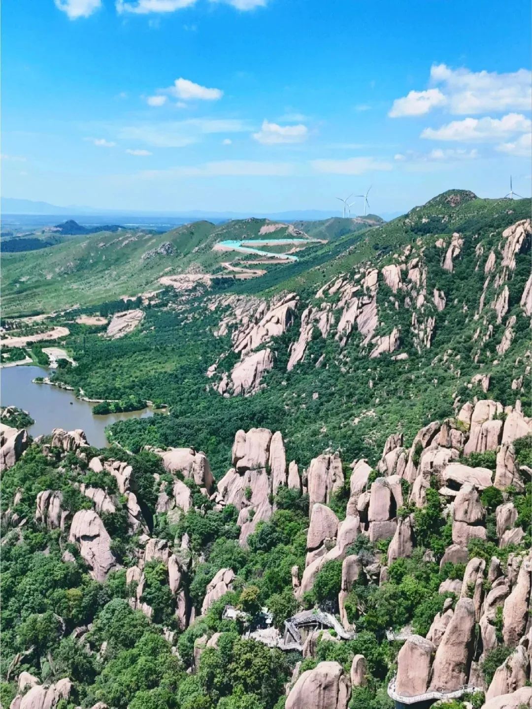 这里曾是西游记的取景地，如今却鲜为人知了嵖岈山风景区，位于河南驻马店遂平县。是伏