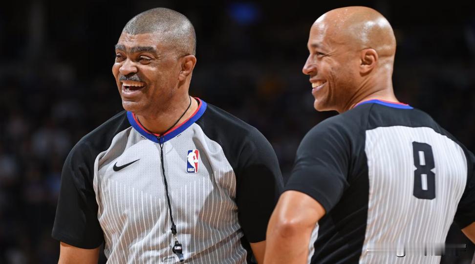 马刺球迷现在看到托尼兄弟这四个字，血压大概直接飙到180

6月3号，NBA官方