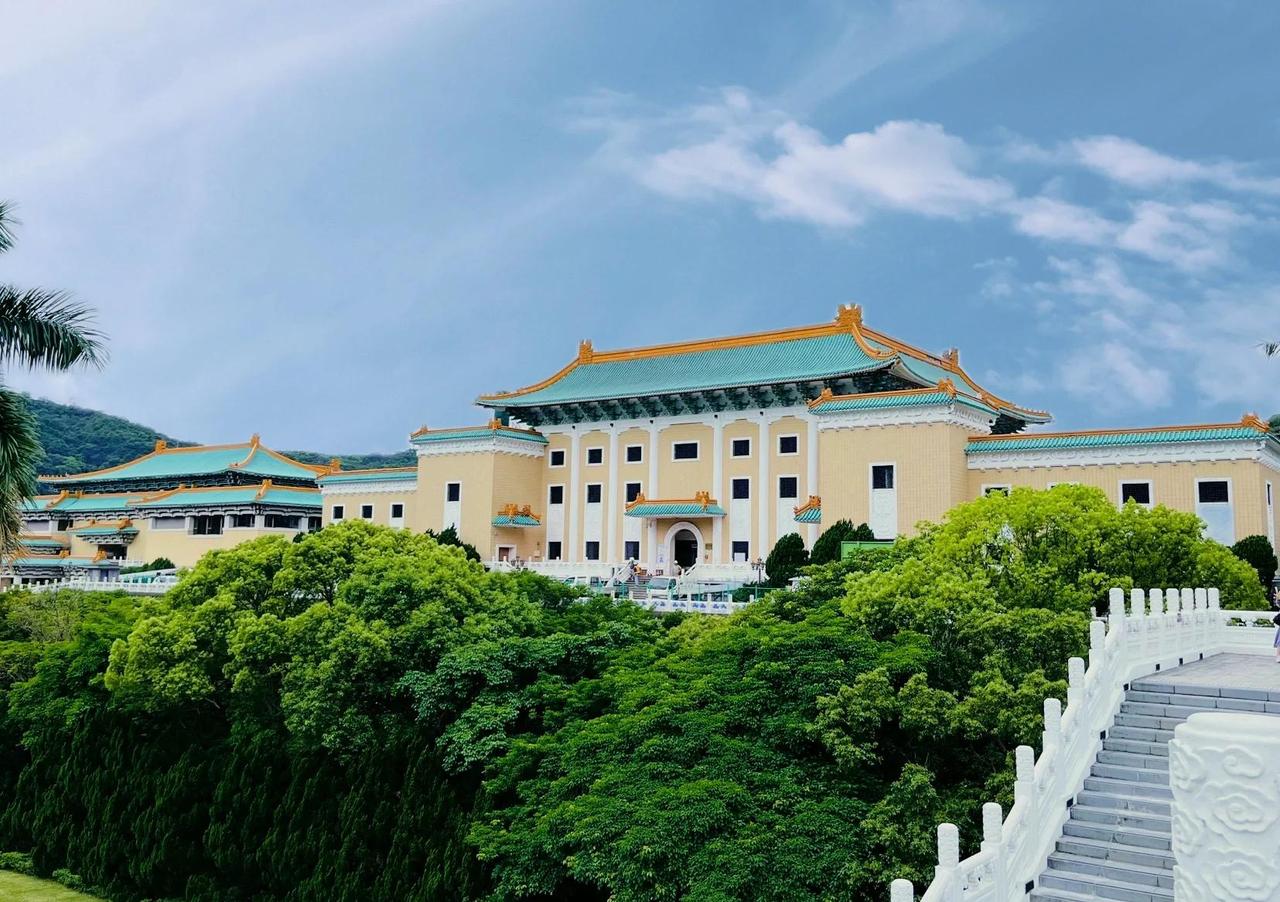 台湾PTT论坛近日流出一份疑似“中央联合应变中心”（CJEOC）的选址简报，其中