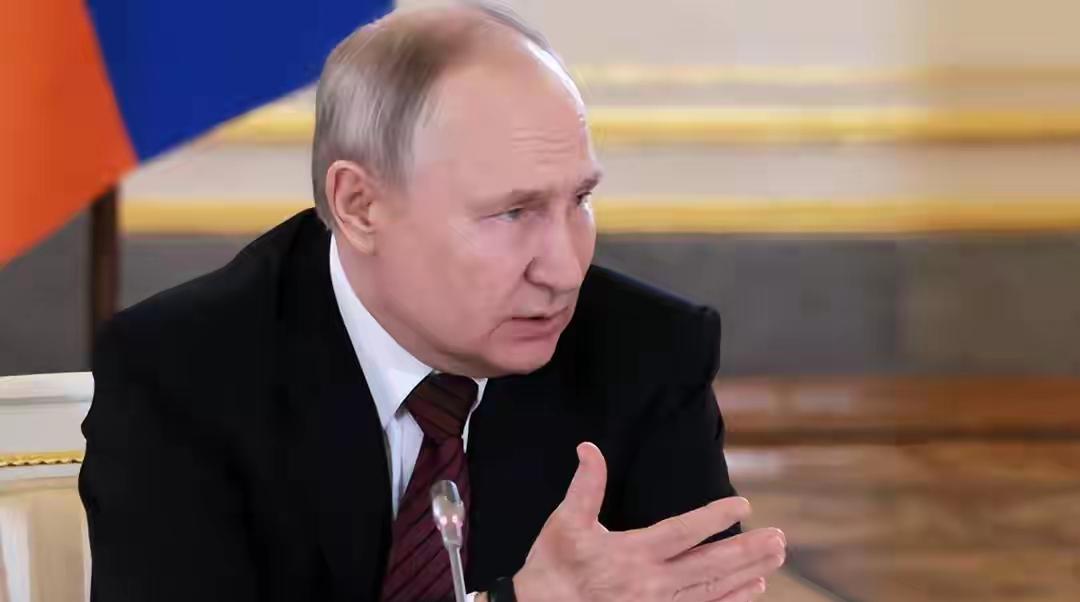 特朗普太狠！用普京套路反杀，批准战斧导弹援乌，直接戳穿核骗局