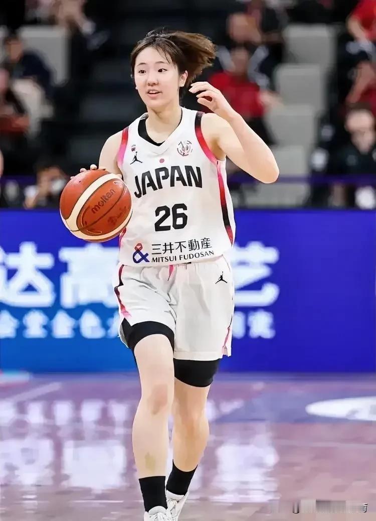 田中心开挂了！首节狂砍21分！

在今晚女篮亚洲杯半决赛日本女篮对阵中国女篮的首