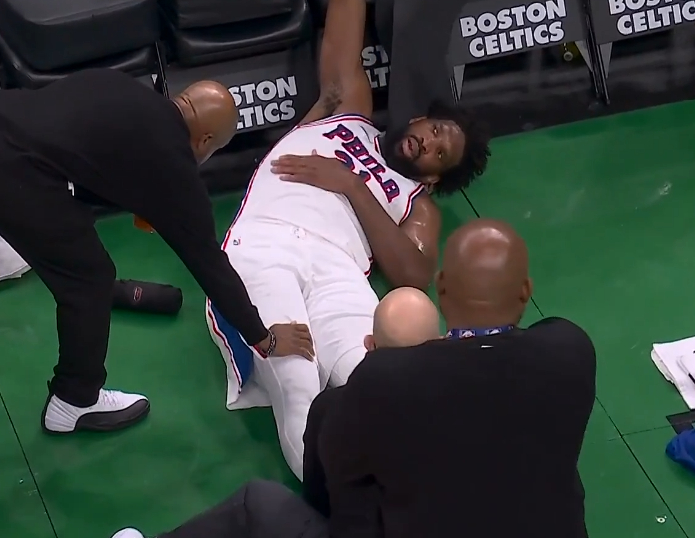 给恩比德累着了 nba季后赛76人vs凯尔特人