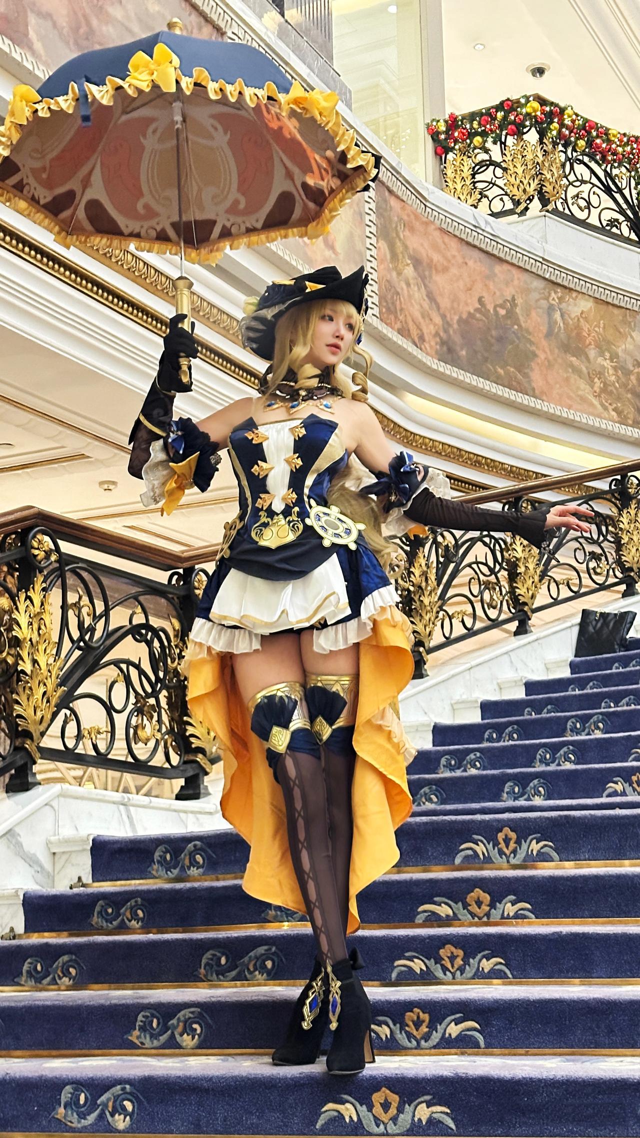 看到纳维亚，我脑中响起李云龙的一句话：开炮……
COSER：雪饼饼饼lux#原神