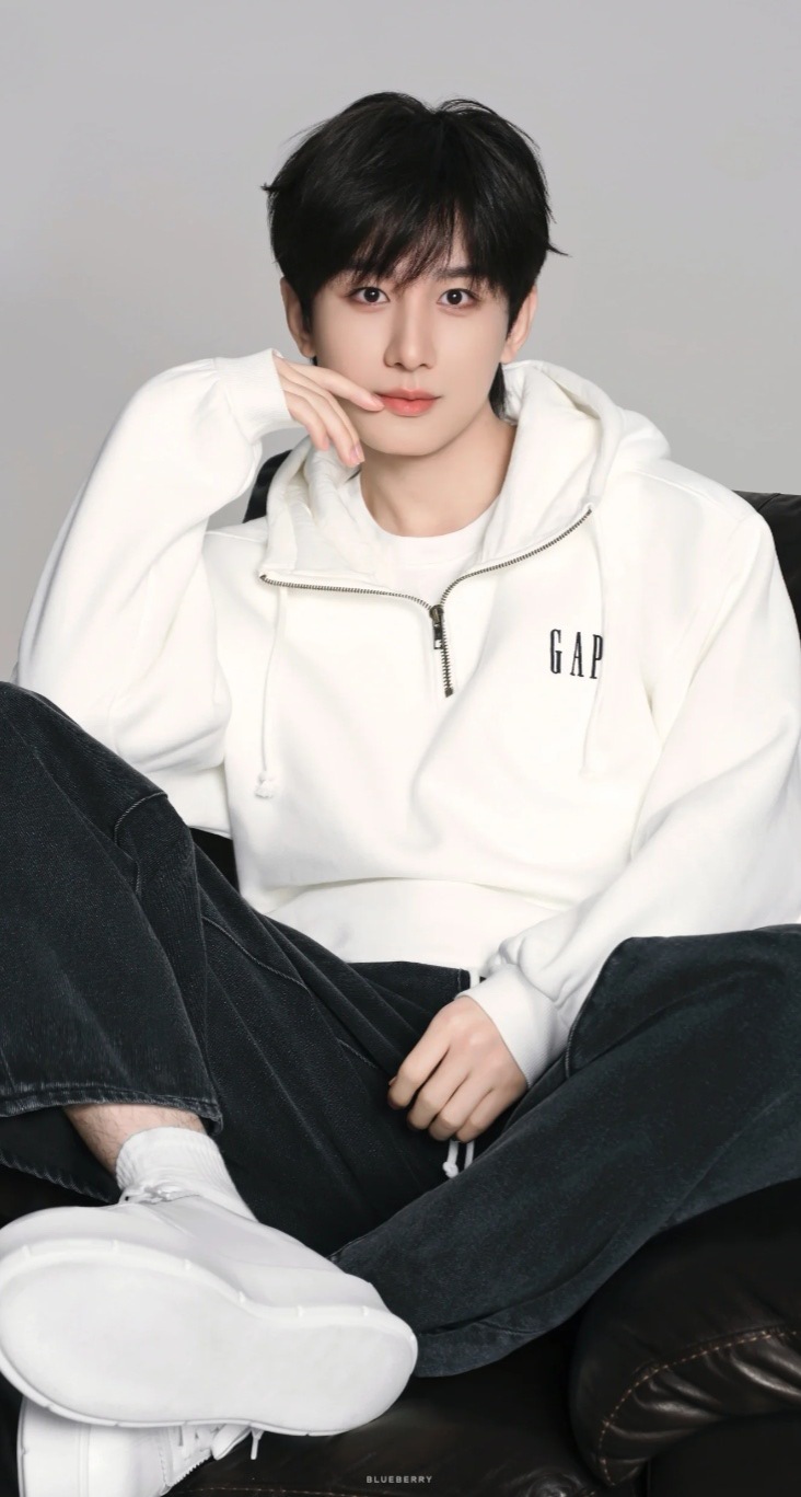 成毅=成亿 具象化！GAP财报大涨，净收入6.6亿元!GAP财报说2025年9月