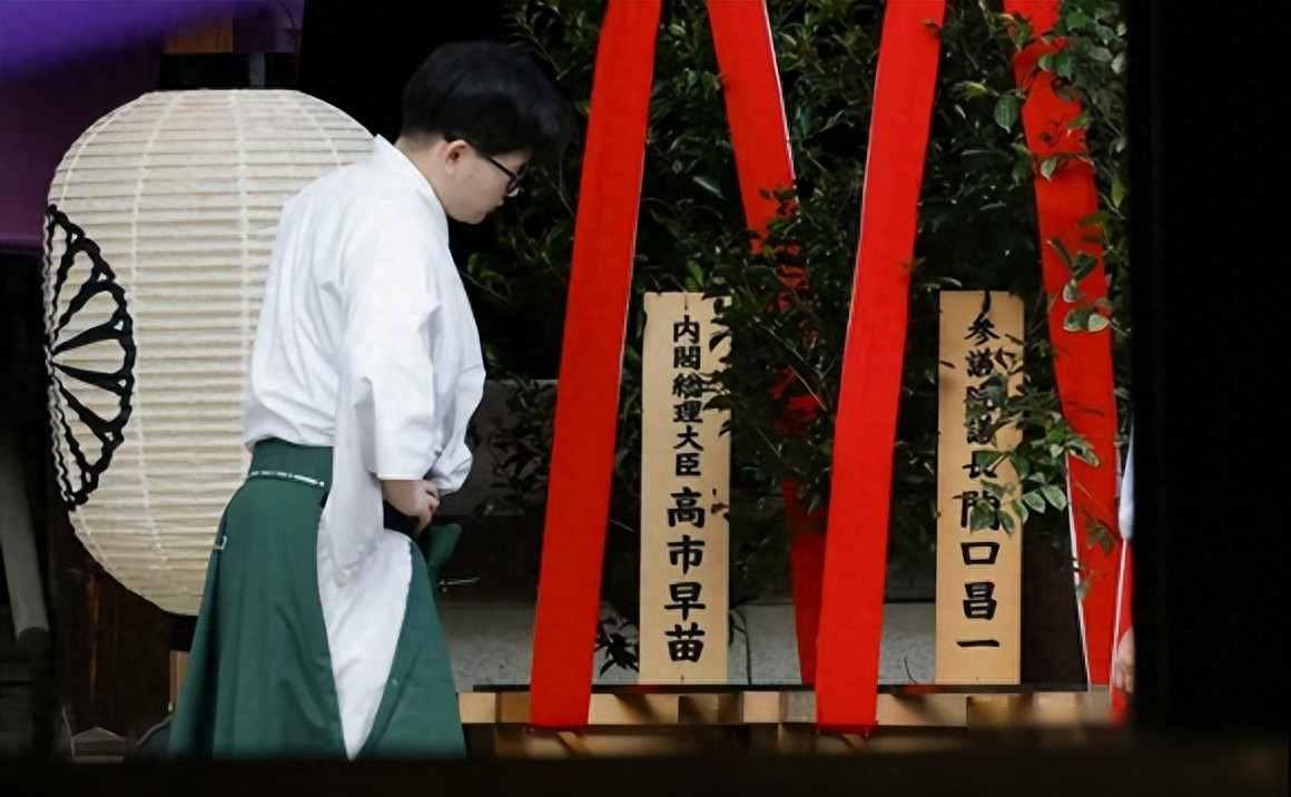 日本武器出口松绑，高市早苗推硬路线，石破茂跳出来反对

4月24日这天，日本政府