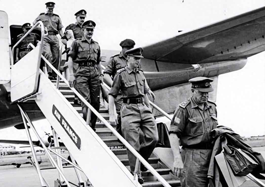 毛主席一句话让美军心生顾忌，究竟主席的威慑力有多强，美军为何不敢轻易跨过“雷池”