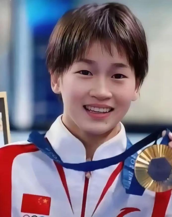 刷到一位律师博主解读说，群主进去是板上钉钉的事情。
现在“水花征服者联盟”群主正