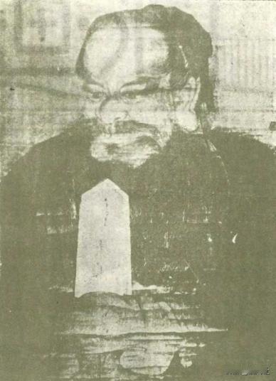 1926年北京孔庙里的孔夫子真相。看起来并不温文尔雅，反而有些粗犷吓人。

或许