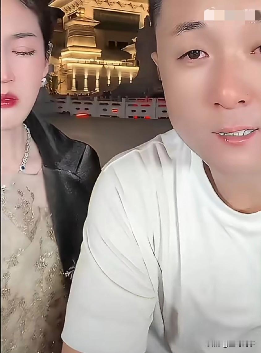 太原老葛和一恋倾城泪洒直播间，互相道歉，以后当朋友处，绝对不可能复合了，希望你以