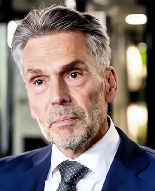 荷兰这次是真的急了！
 
4月7日，据荷兰媒体及多家外媒证实，荷兰国防部正式宣布