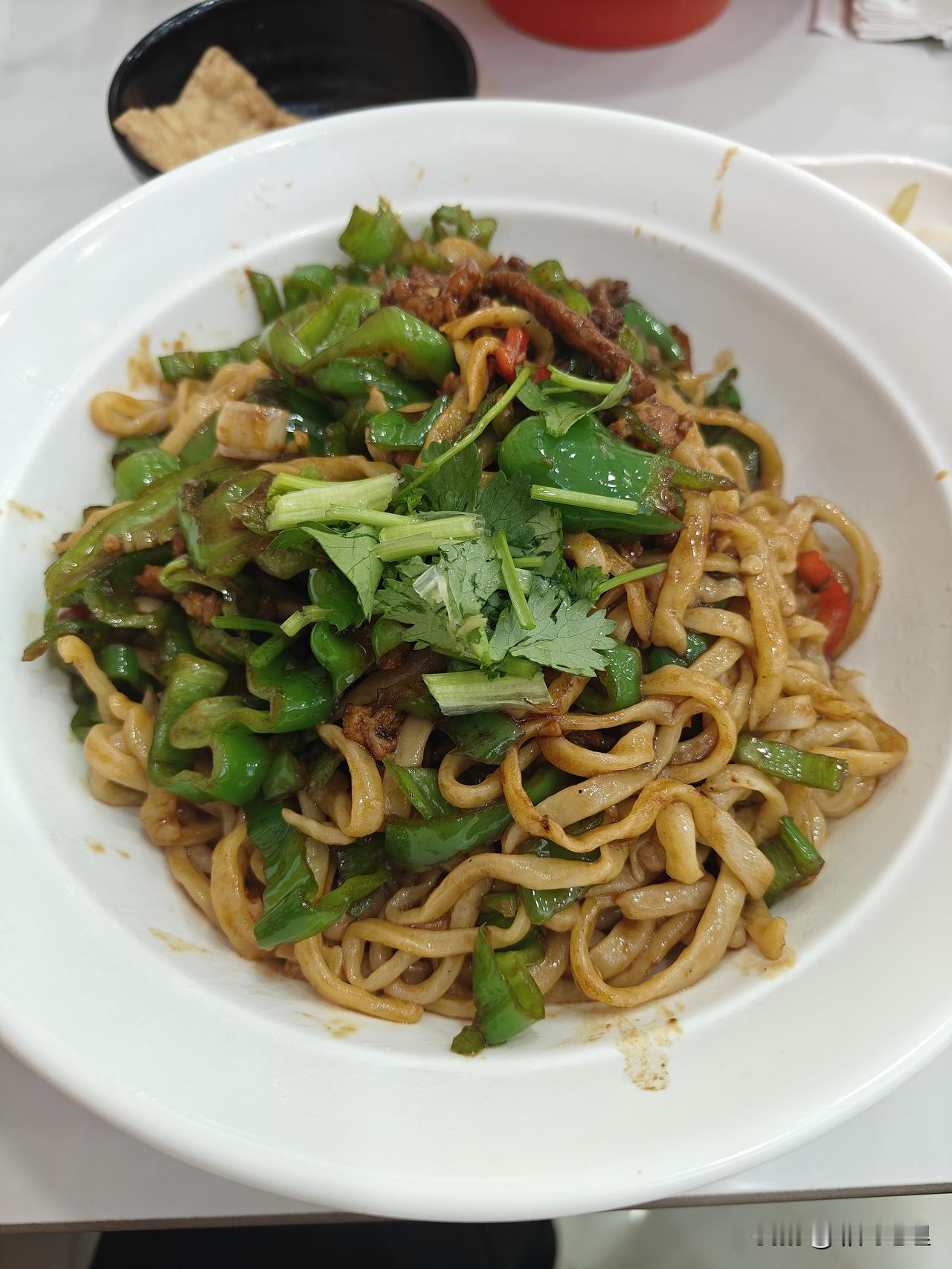 汤头多多面馆打卡！
在网上搜了一下汤头美食，增利全羊馆是鼎鼎大名，以前来这边泡澡