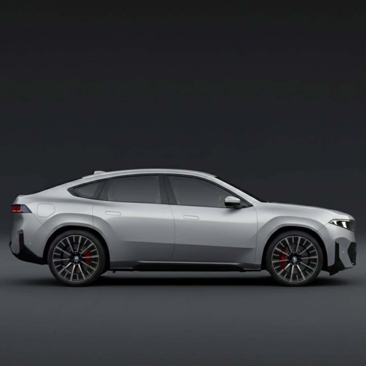 代号NA7的新世代iX4渲染图，对比现款X4和iX3，SAC的跑格特征继续保持。