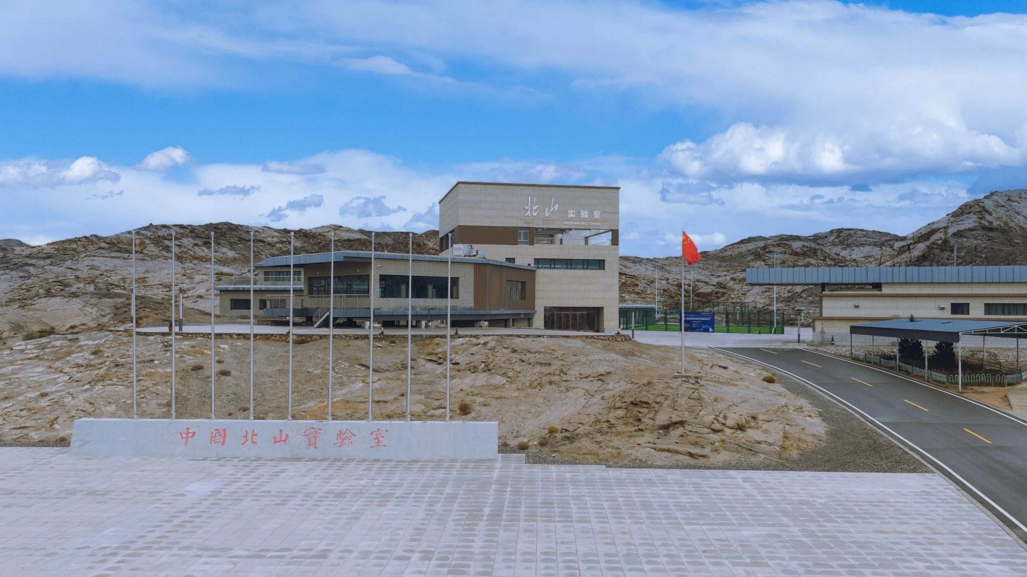 中核集团12月26日宣布: 中国北山实验室首条地下主体工程架构基本建成，地下坑道