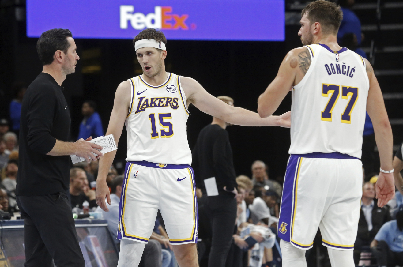 被虚晃一枪医学专家Jesse Morse发推：“据报道，东契奇将和里夫斯一同前往