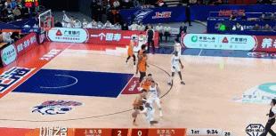 开场就炸！怀特塞德接饼起飞，双手重扣砸进篮筐，先拿首分立威！下一回合防守端直接化