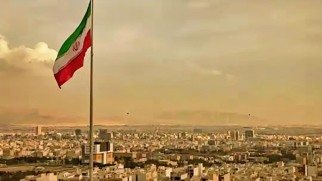 伊朗暴乱一夜平定！特朗普转守为攻拖中俄8国下水，美伊热线暗藏玄机
 
伊朗全国性