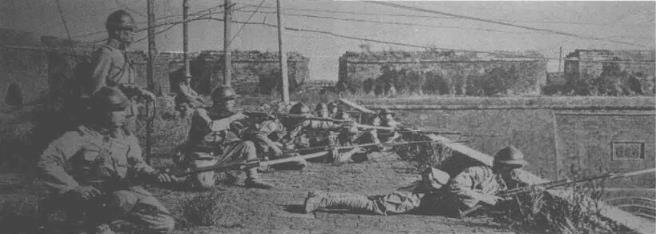 1931年9月18日夜，日军进攻国民党东北军驻地北大营，炮轰沈阳城，制造九一八事