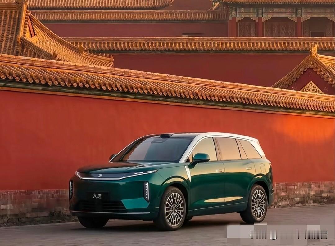 买车后才明白的5件事：
1. 车身颜色优先选白色、浅灰色，耐脏又安全还保值；黑色