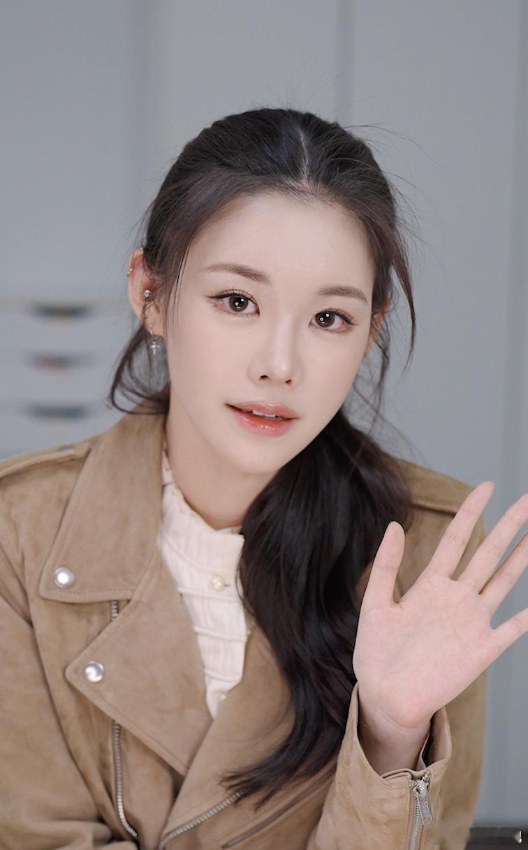 程十安改名姜乘澜回归放下过去所有纷扰，和程十安好好告别，以姜乘澜开启新人生 