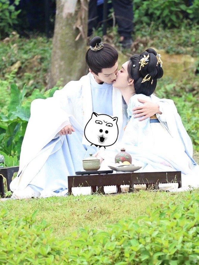 孟子义李昀锐草地拥吻路透孟子义李昀锐草地拥吻 啊啊啊啊啊啊啊啊 ​​​