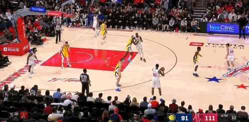 辣眼睛啊！
火箭老毛病啥时候能改改，前面一领先第四节就各种失误，已经连续几场被逆