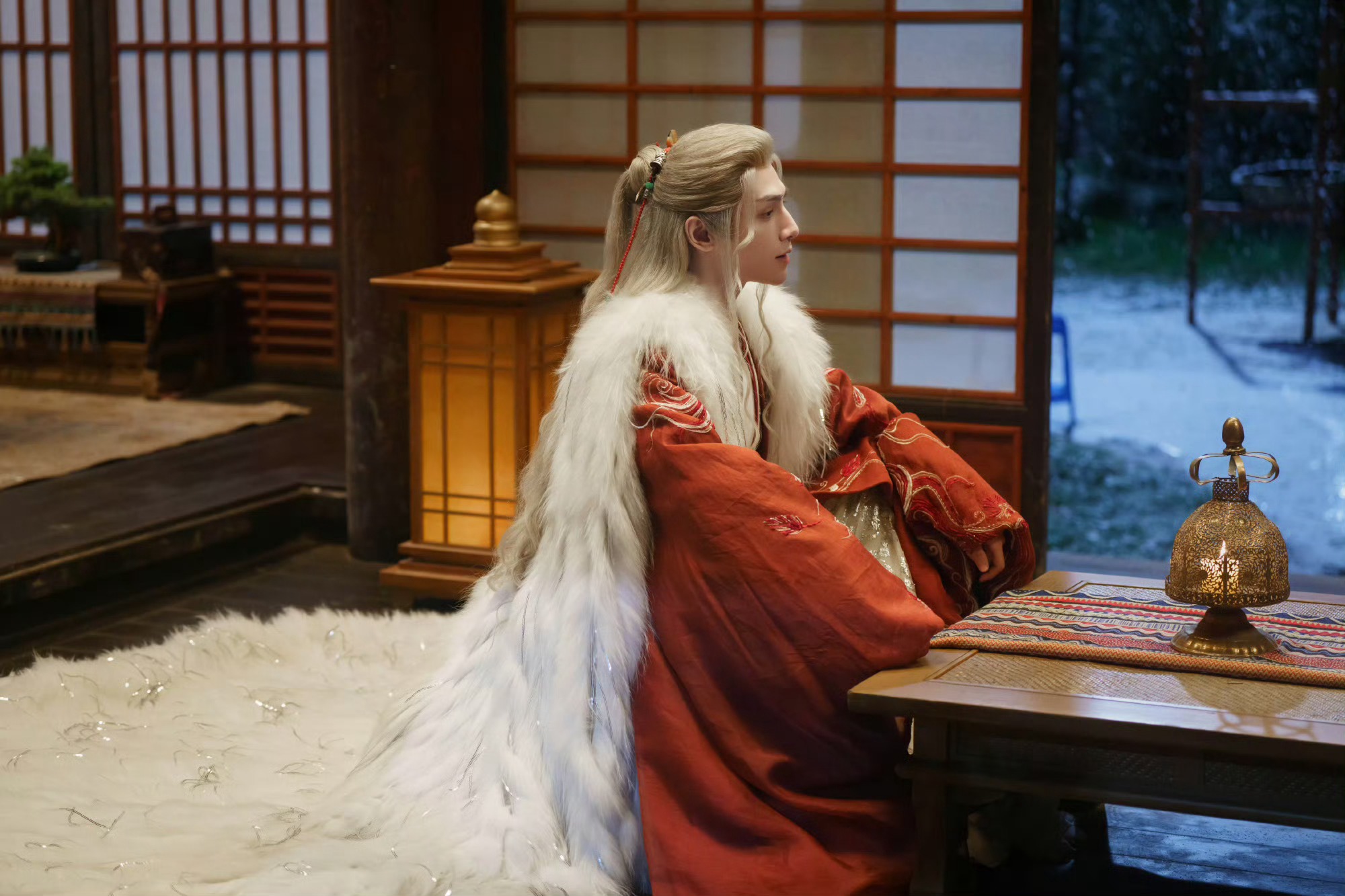 罗云熙 雪胎梅骨，外秀内刚！红衣银发唐俪辞今晚继续见！！ 