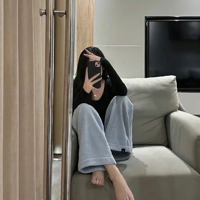 当年的事你能有什么难处 你光顾着往死里整我了 早知道那是最后一天 我就应该扇死你