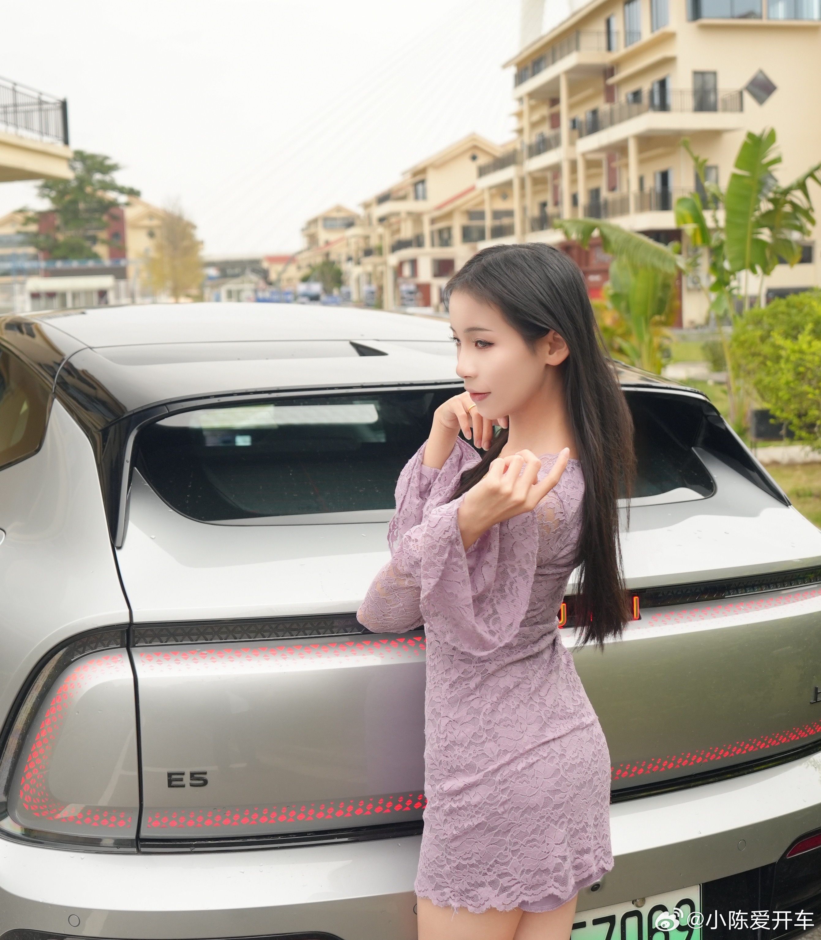 穿搭分享 还是紫色好看，怪不得朋友们每次活动都经常叫我穿紫色奥迪 南宁