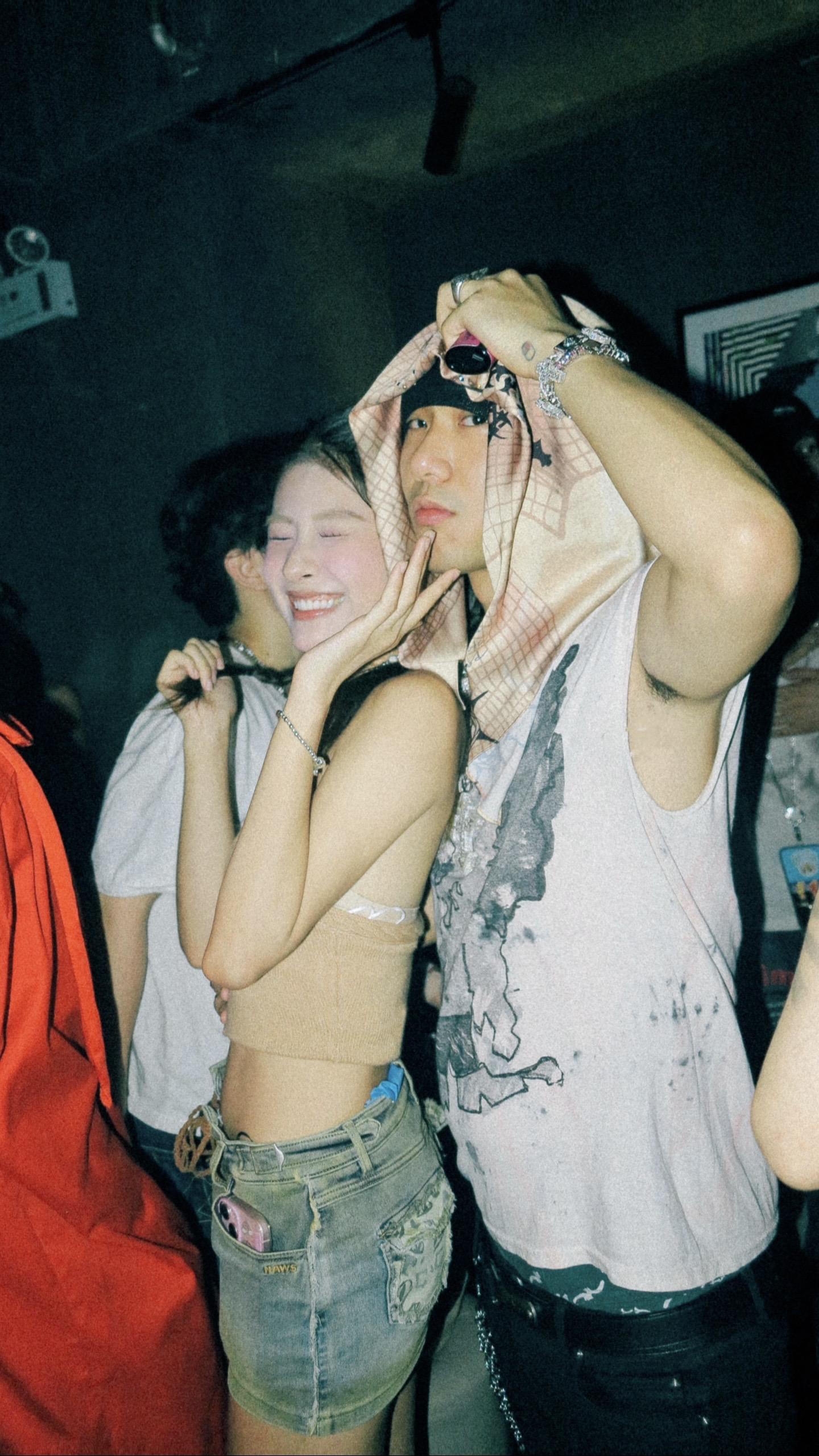 “花样少男少女”