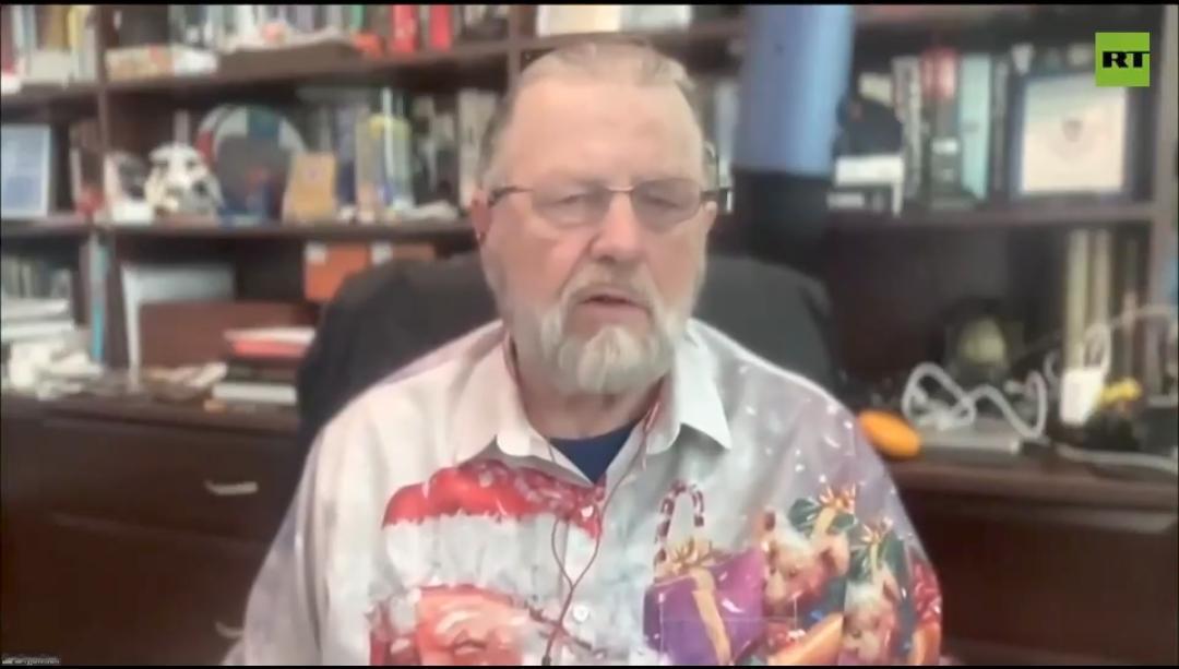 新闻快讯——拉里·约翰逊向今日俄罗斯电视台表示，泽连斯基不仅是当今全球片酬最高的